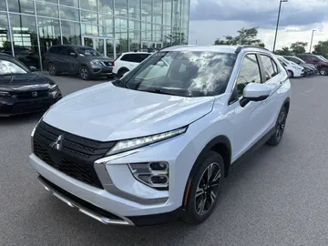 2024 Mitsubishi Eclipse Cross - image 3