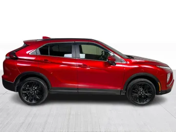 2022 Mitsubishi Eclipse Cross - image 2