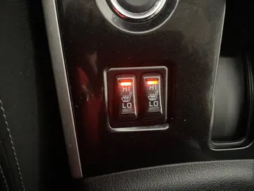 2018 Mitsubishi Outlander - image 24