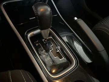 2018 Mitsubishi Outlander - image 26