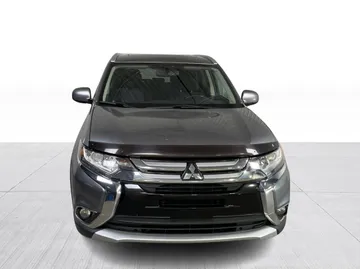 2018 Mitsubishi Outlander - image 8