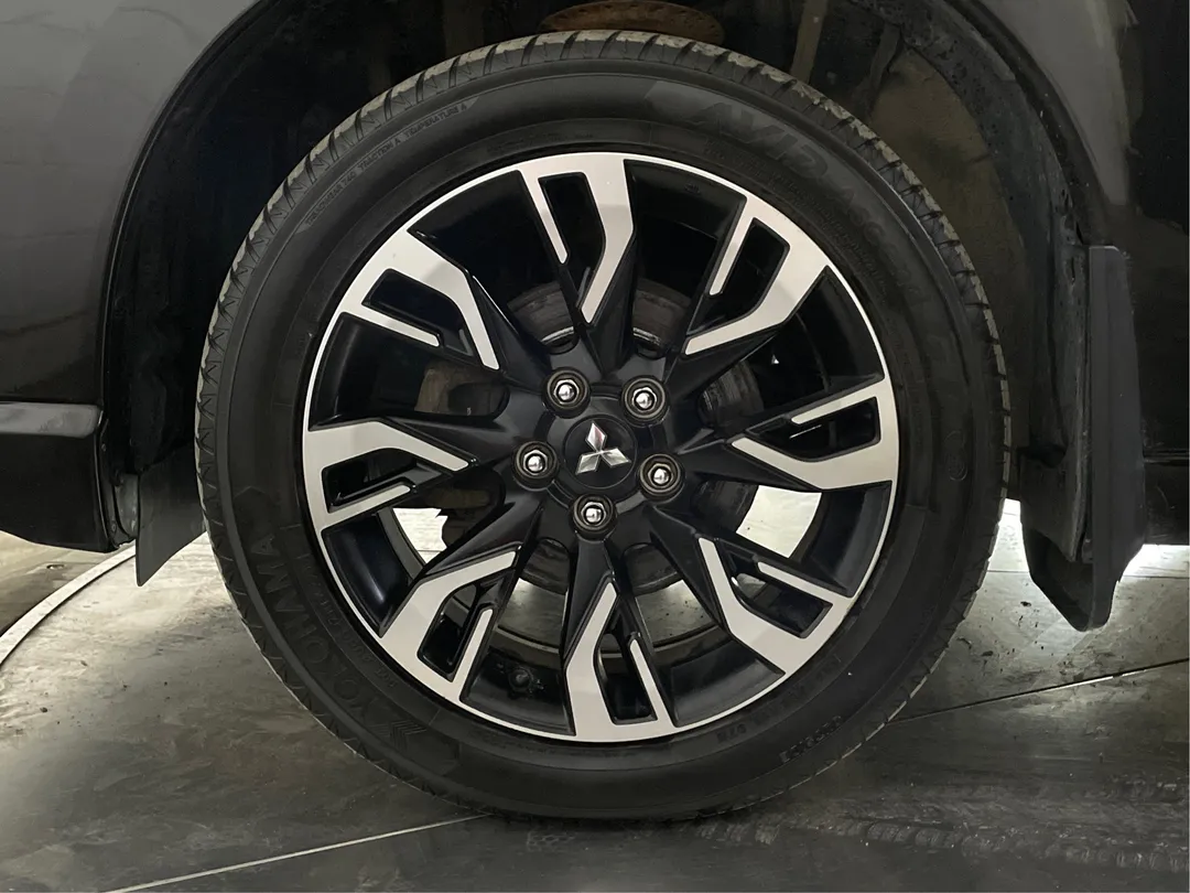 2018 Mitsubishi Outlander PHEV SE, photo 5