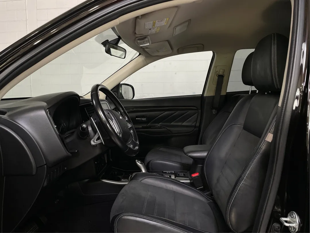 2018 Mitsubishi Outlander PHEV for sale - photo 3