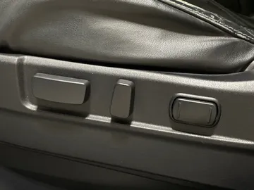 2020 Mitsubishi Outlander PHEV - image 19