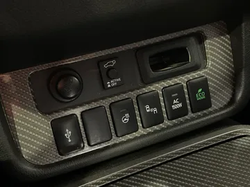 2020 Mitsubishi Outlander PHEV - image 27