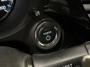 2020 Mitsubishi Outlander PHEV - image 23