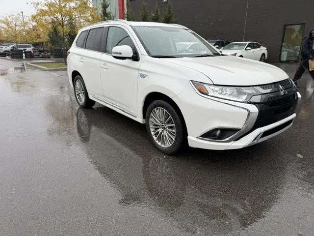2022 Mitsubishi Outlander PHEV