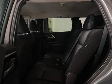 2022 Mitsubishi Outlander - image 15