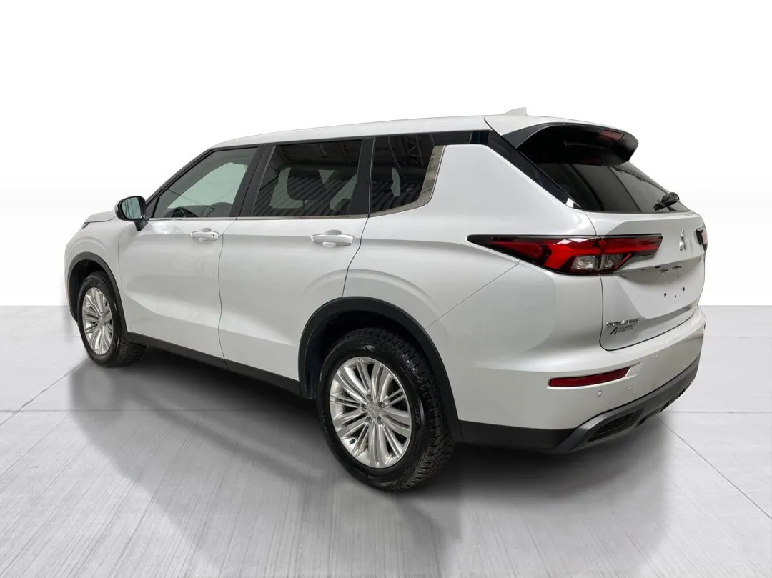 2024 Mitsubishi Outlander ES S-AWC, photo 10