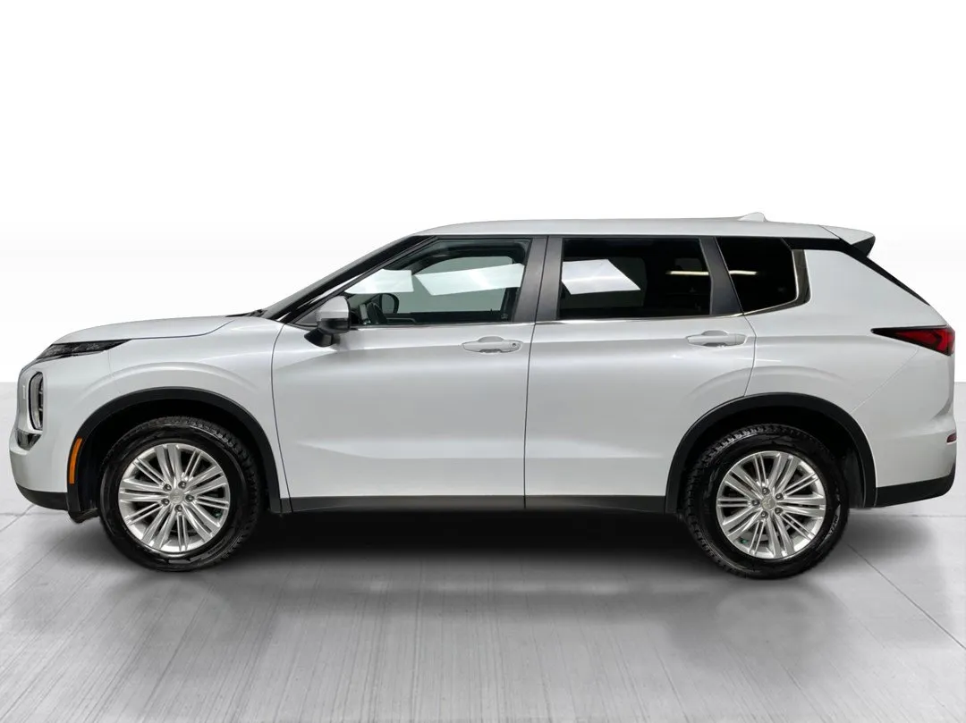 2024 Mitsubishi Outlander ES S-AWC, photo 9