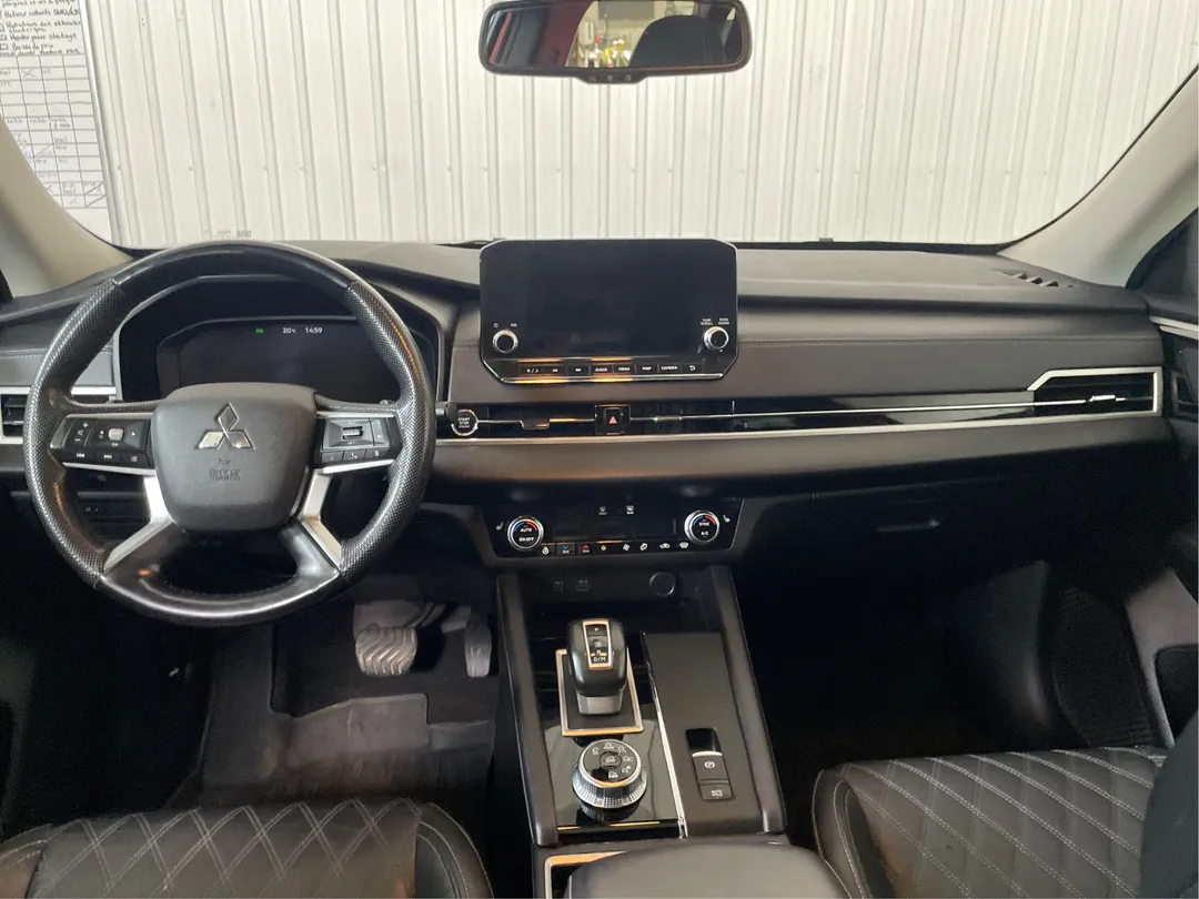 2023 Mitsubishi Outlander for sale - photo 4