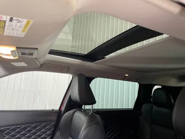 2023 Mitsubishi Outlander - image 6