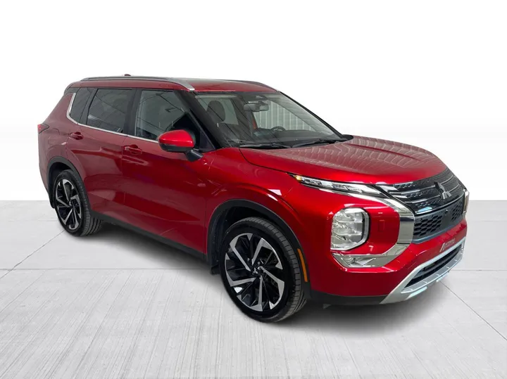 2023 Mitsubishi Outlander - main image