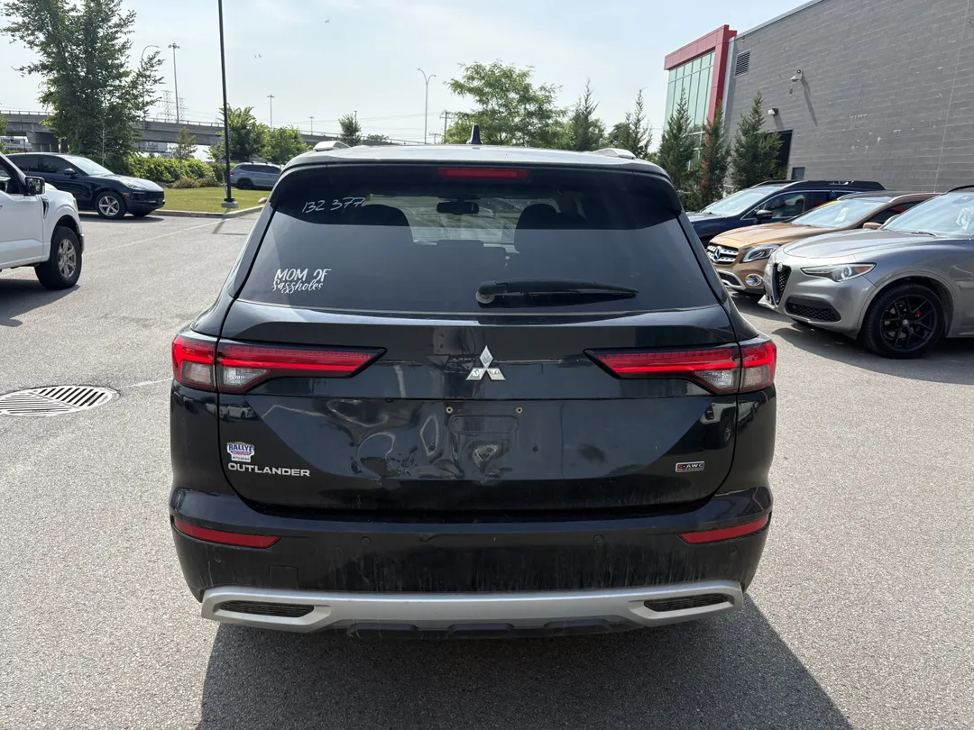 2023 Mitsubishi Outlander — photo 5