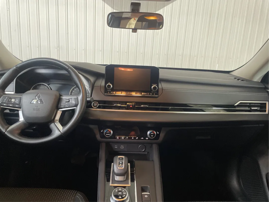 2024 Mitsubishi Outlander for sale - photo 4