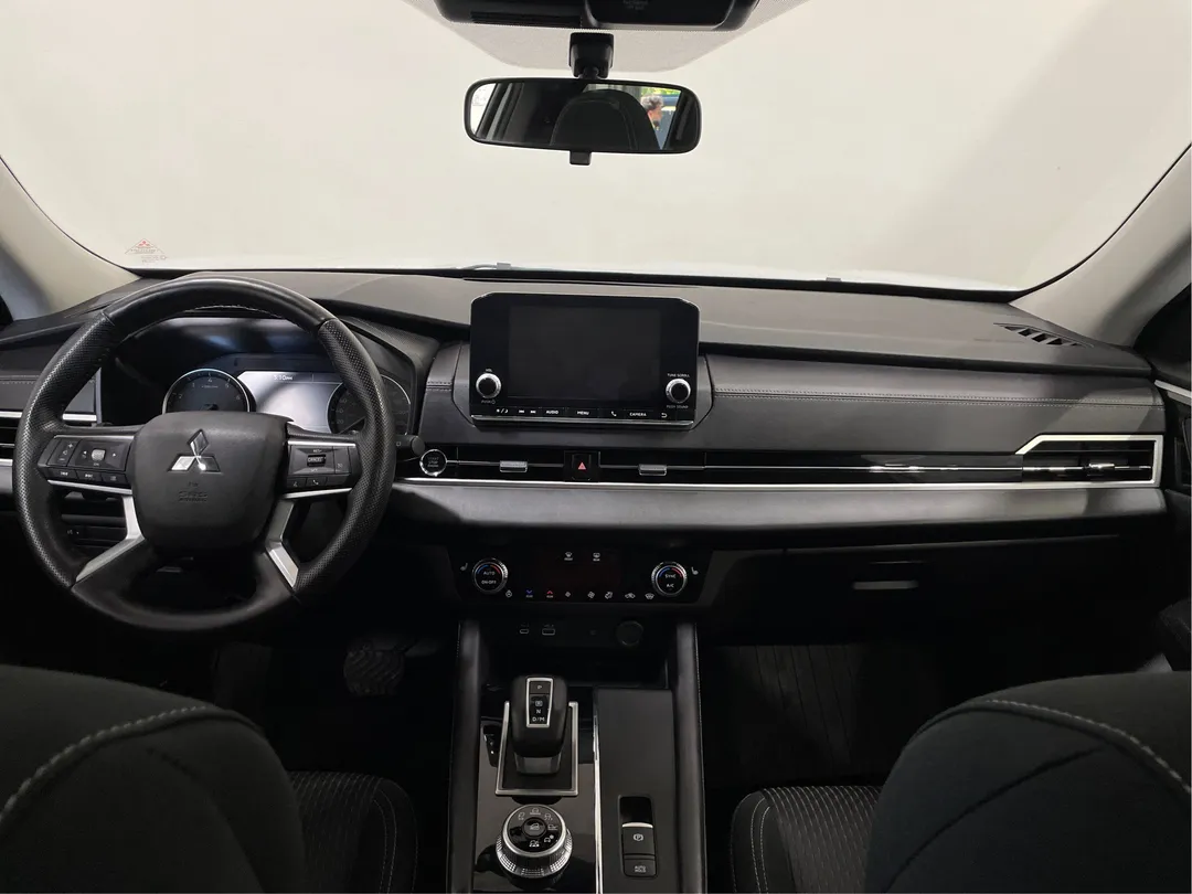 2024 Mitsubishi Outlander for sale - photo 4