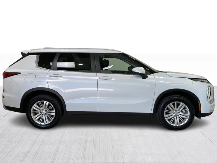 2024 Mitsubishi Outlander