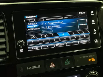2018 Mitsubishi Outlander - image 26