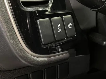 2018 Mitsubishi Outlander - image 27
