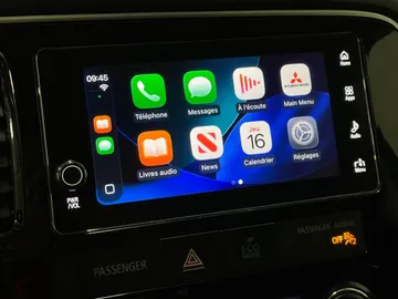 2018 Mitsubishi Outlander - image 7
