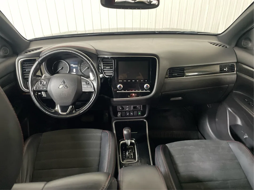 2020 Mitsubishi Outlander — photo 4