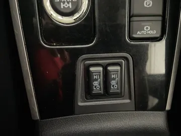 2020 Mitsubishi Outlander - image 27