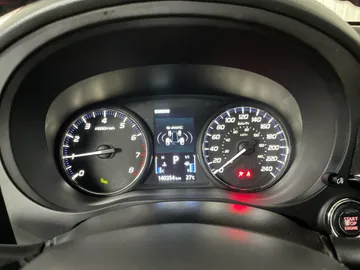 2020 Mitsubishi Outlander - image 17