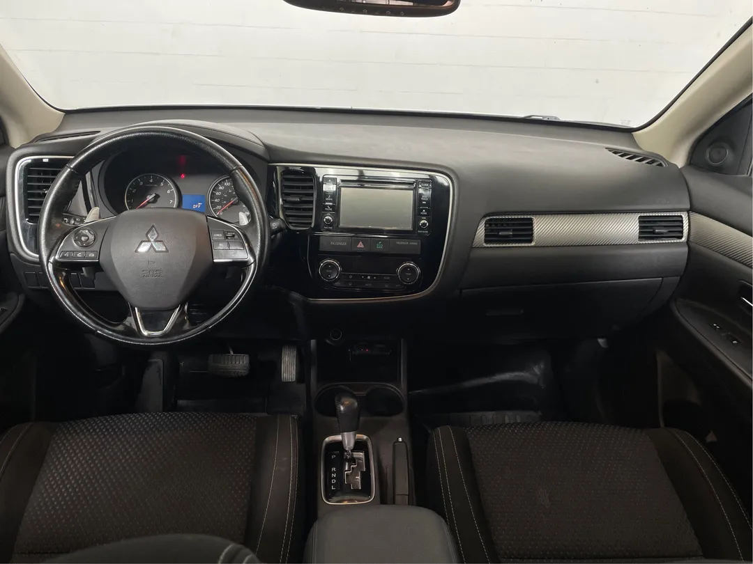 2016 Mitsubishi Outlander — photo 4