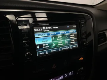 2016 Mitsubishi Outlander - image 20