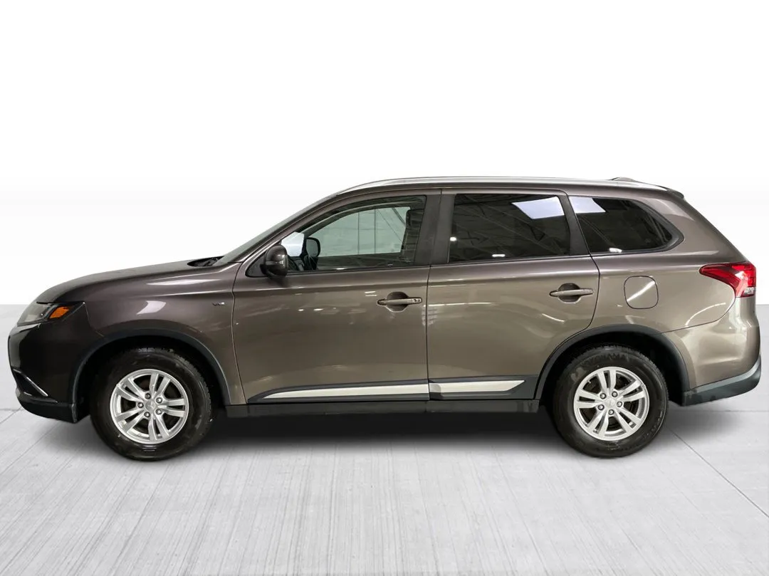 2017 Mitsubishi Outlander — photo 8