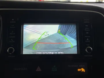 2017 Mitsubishi Outlander - image 19