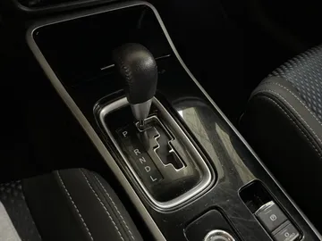 2017 Mitsubishi Outlander - image 26