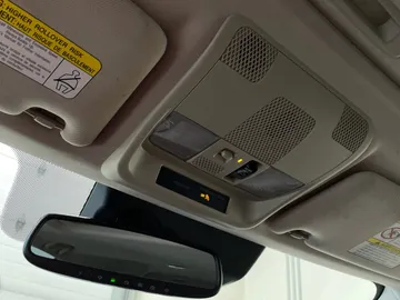 2020 Mitsubishi Outlander - image 18