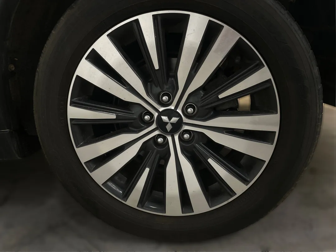 2020 Mitsubishi Outlander — photo 6