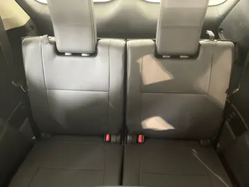 2020 Mitsubishi Outlander - image 28