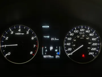2020 Mitsubishi Outlander - image 18