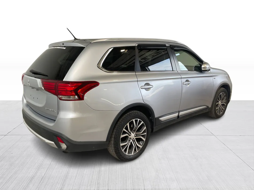 2016 Mitsubishi Outlander — photo 7