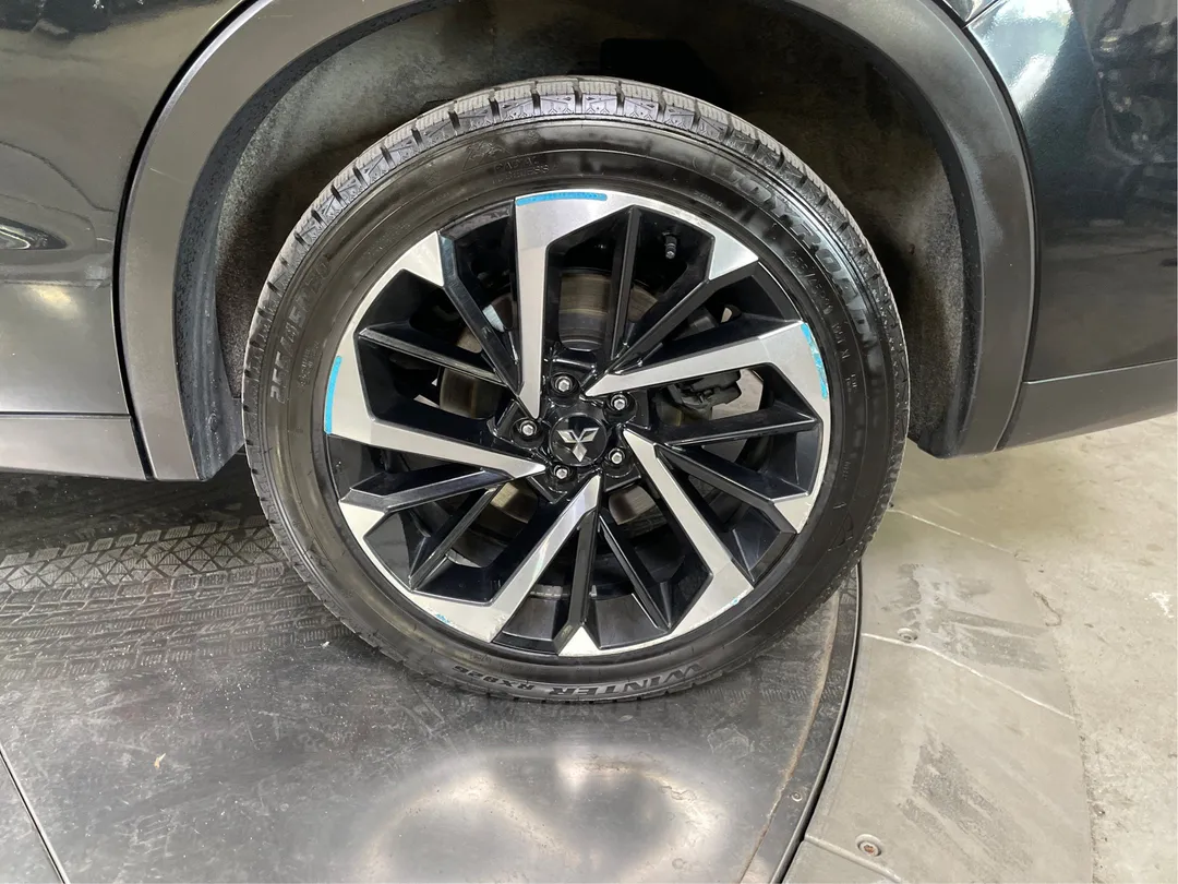 2025 Mitsubishi Outlander Plug-In Hybrid LE S-AWC, photo 6
