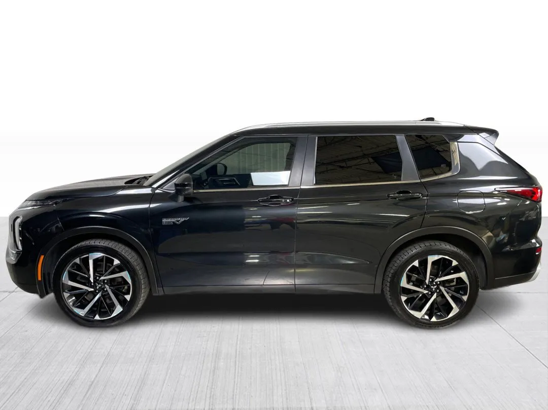 2025 Mitsubishi Outlander Plug-In Hybrid LE S-AWC, photo 9
