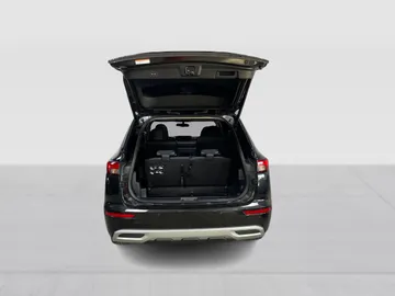 2025 Mitsubishi Outlander Plug-In Hybrid - image 13