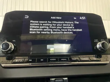 2025 Mitsubishi Outlander Plug-In Hybrid - image 32