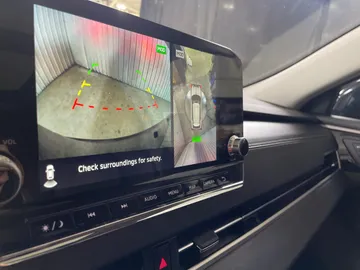 2025 Mitsubishi Outlander Plug-In Hybrid - image 26