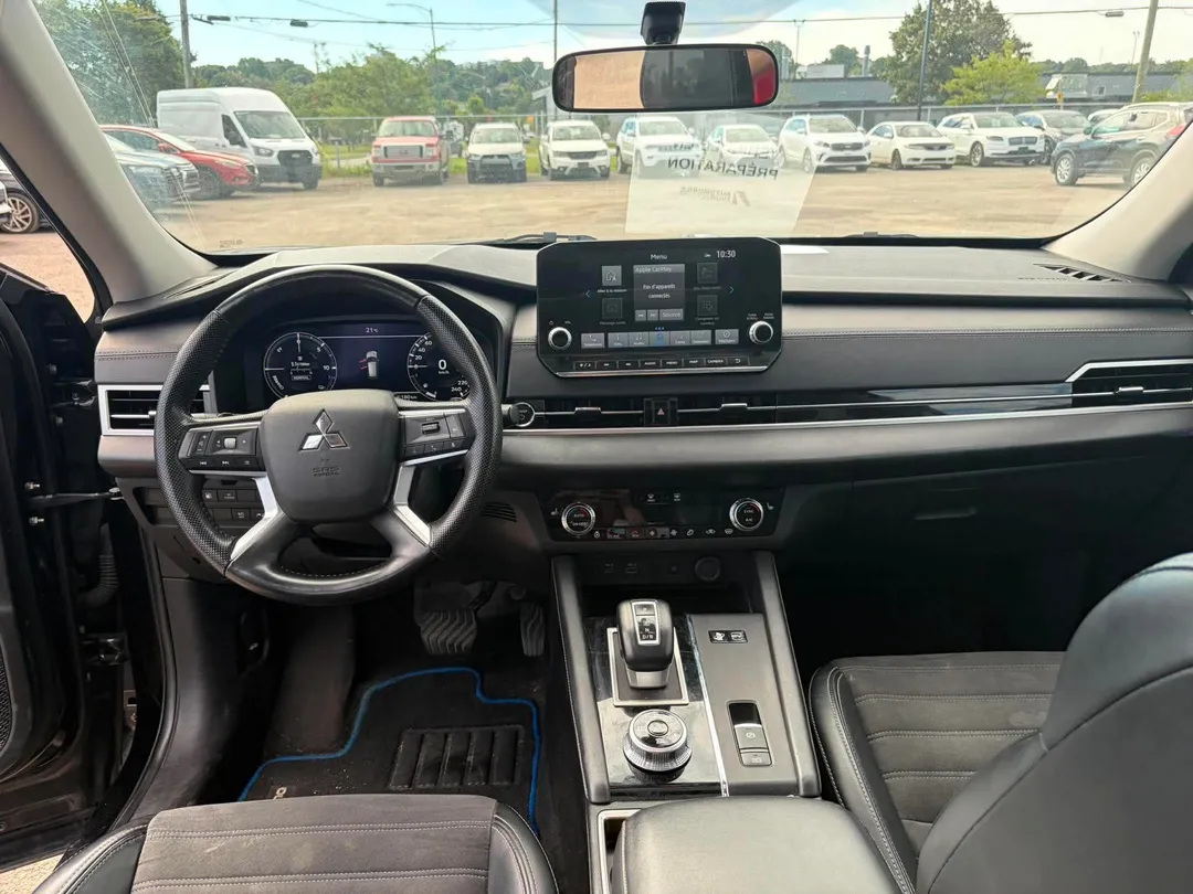 2024 Mitsubishi Outlander Plug-In Hybrid LE, photo 6