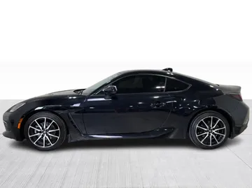 2023 Toyota GR86 - image 10