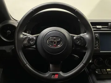 2023 Toyota GR86 - image 24