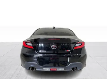 2023 Toyota GR86 - image 12