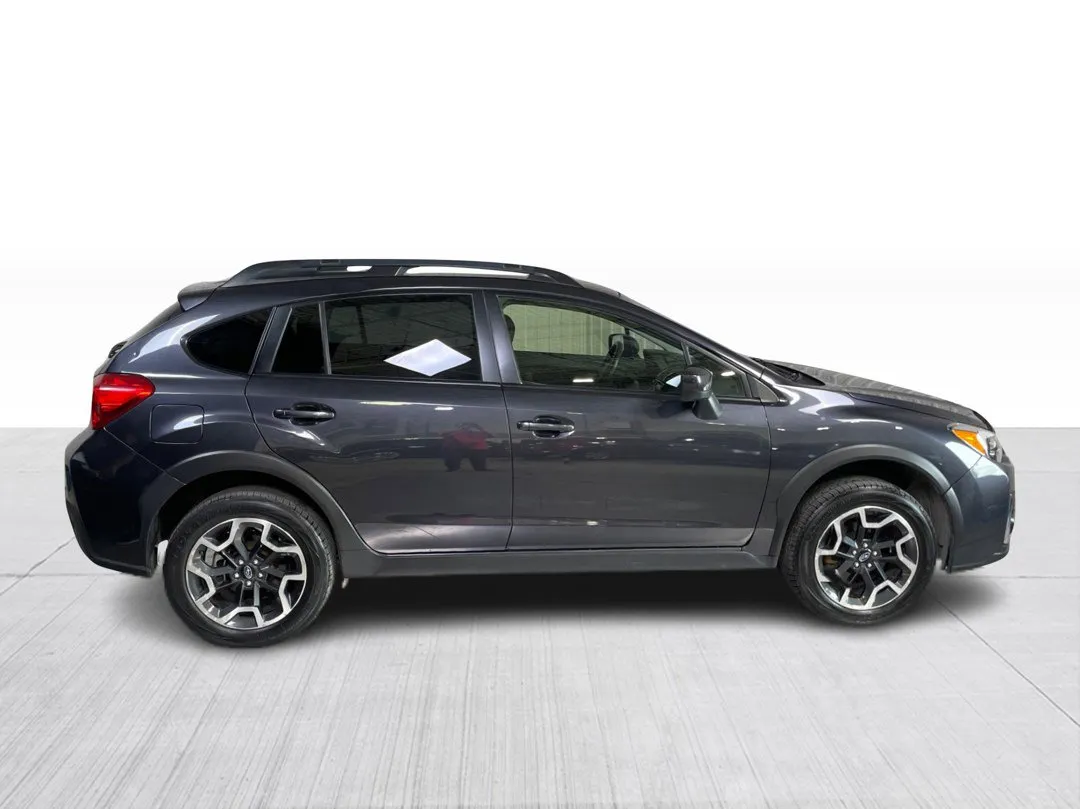 2017 Subaru Crosstrek — photo 2