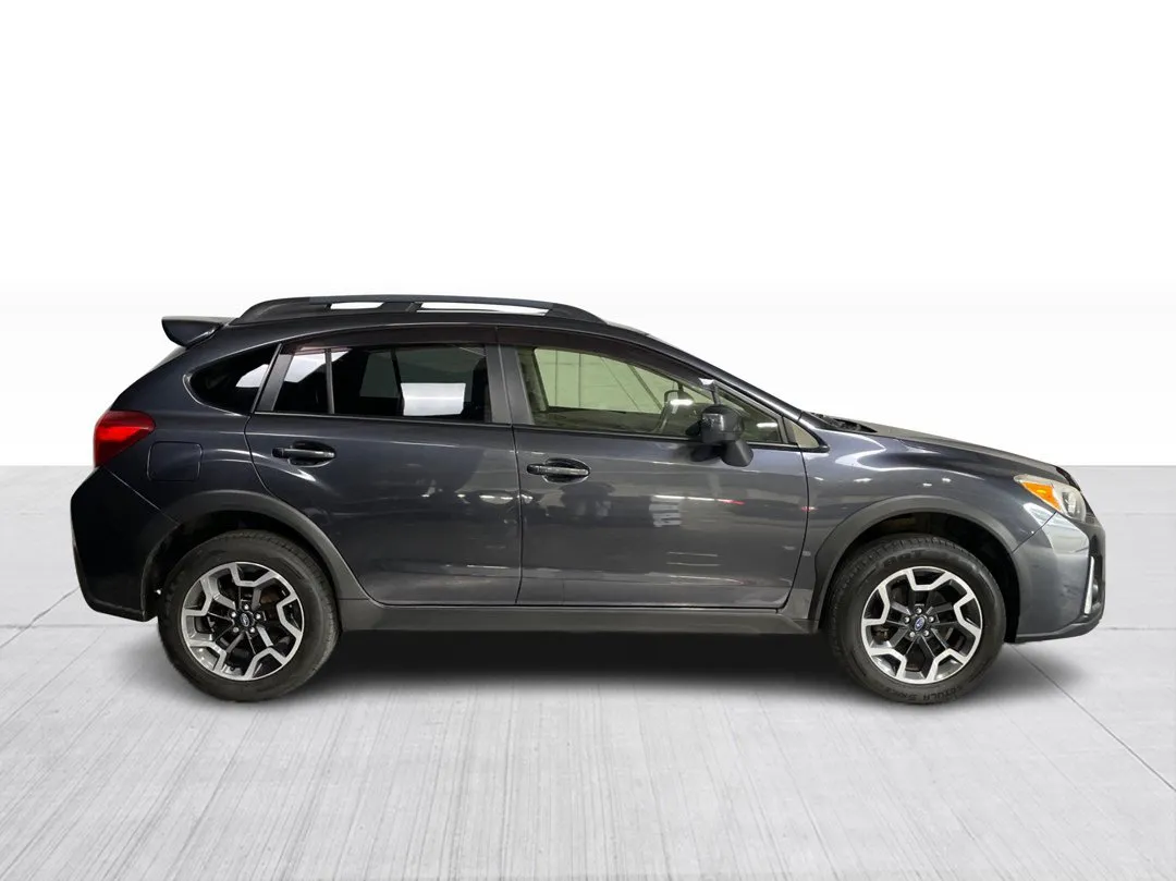 2017 Subaru Crosstrek — photo 2