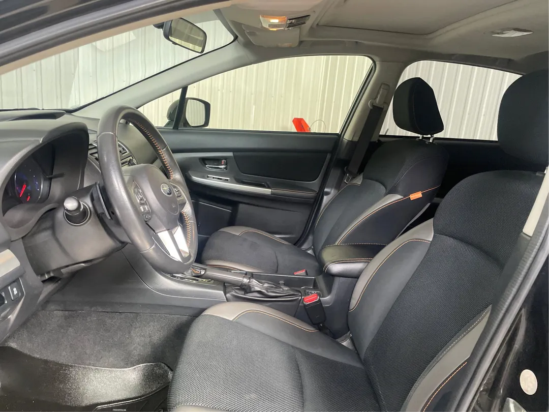 2016 Subaru Crosstrek Hybrid — photo 3
