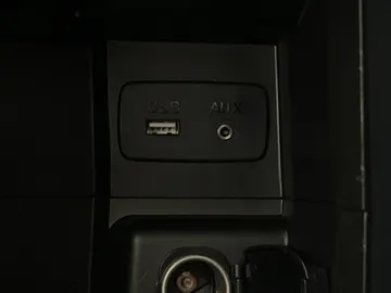 2016 Subaru Crosstrek Hybrid - image 25